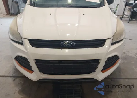 2014 Ford Escape S z USA, uszkodzony, nr VIN 1FMCU0F76EUB53743